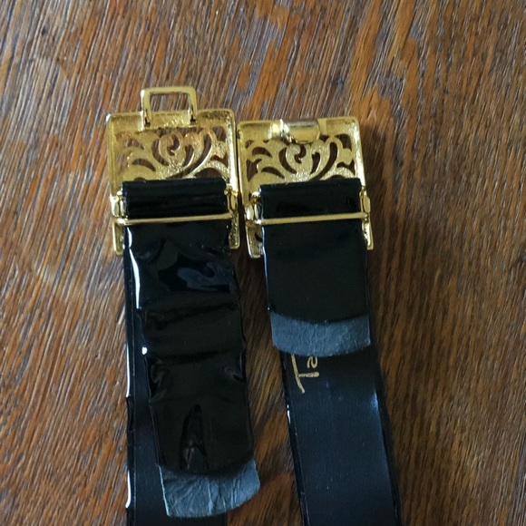 Vintage 80’’s/90’s Talbots Patent Leather Black Shiny Gold Clasp Buckle Belt - Picture 3 of 8